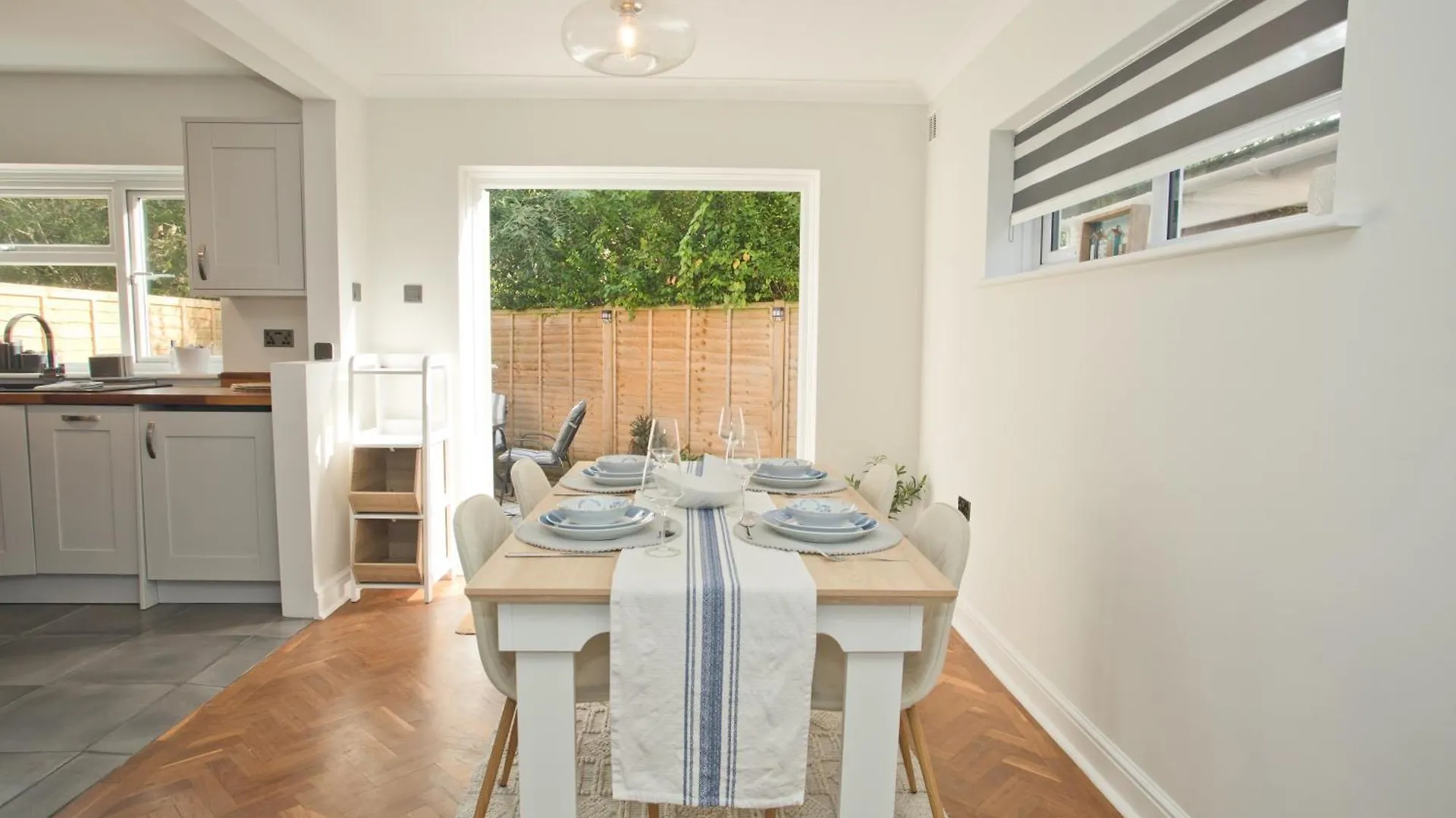Chine Wood Retreat - Walk To The Beach And The Lovely Westbourne - Free Parking Bournemouth